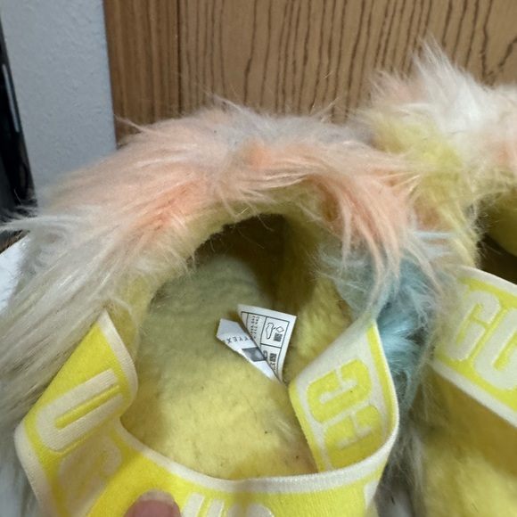 Ugg colorful Slippers size 10 - Picture 4 of 7